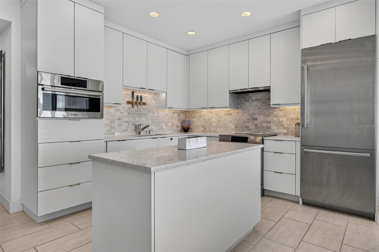 1 BEACH DRIVE SE, #1607, St Petersburg, FL 33701