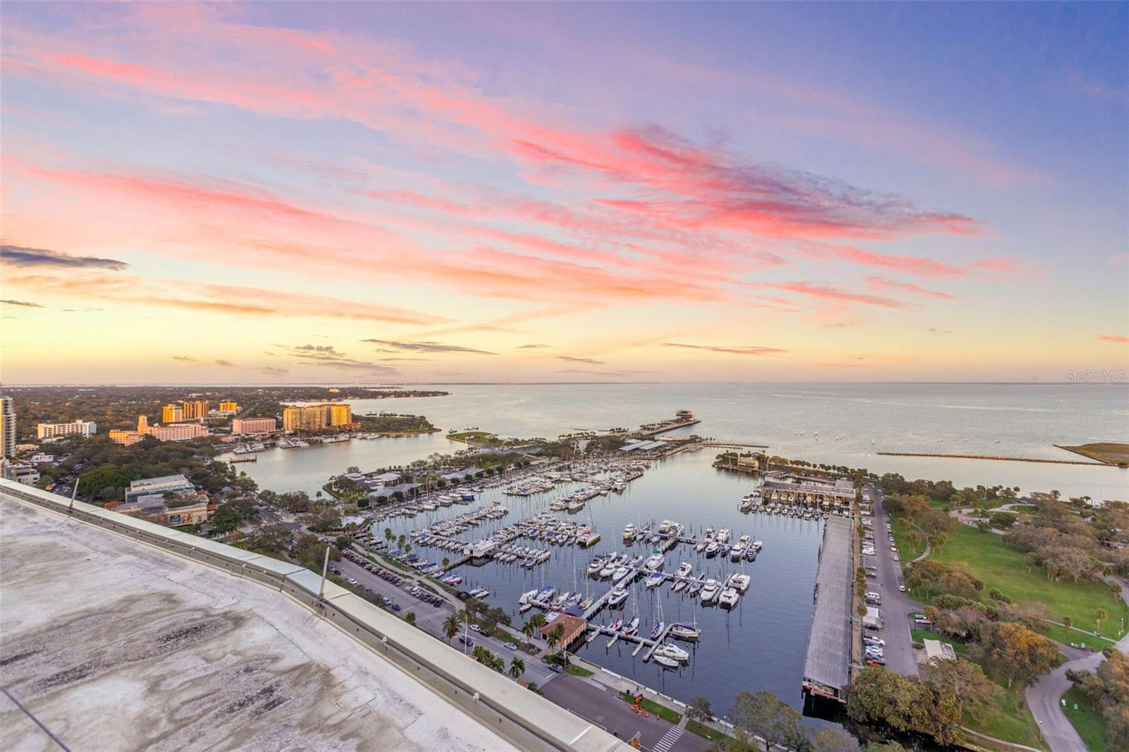 1 BEACH DRIVE SE, #1607, St Petersburg, FL 33701