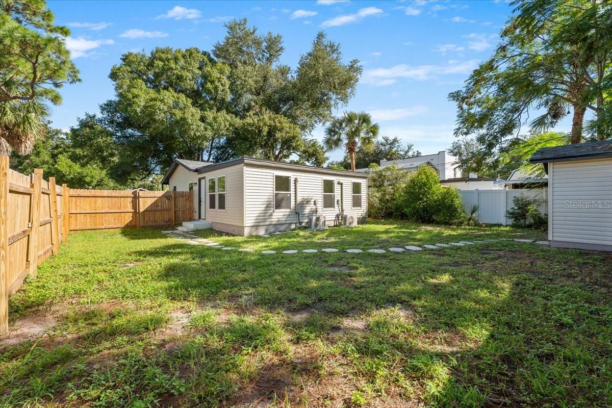 6948 DARTMOUTH AVENUE N, St Petersburg, FL 33710