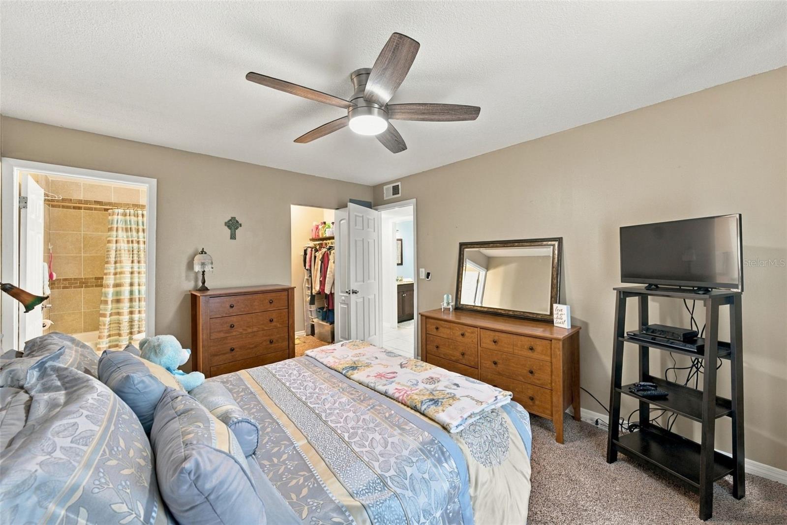 8039 GARDEN DRIVE, #204, Seminole, FL 33777