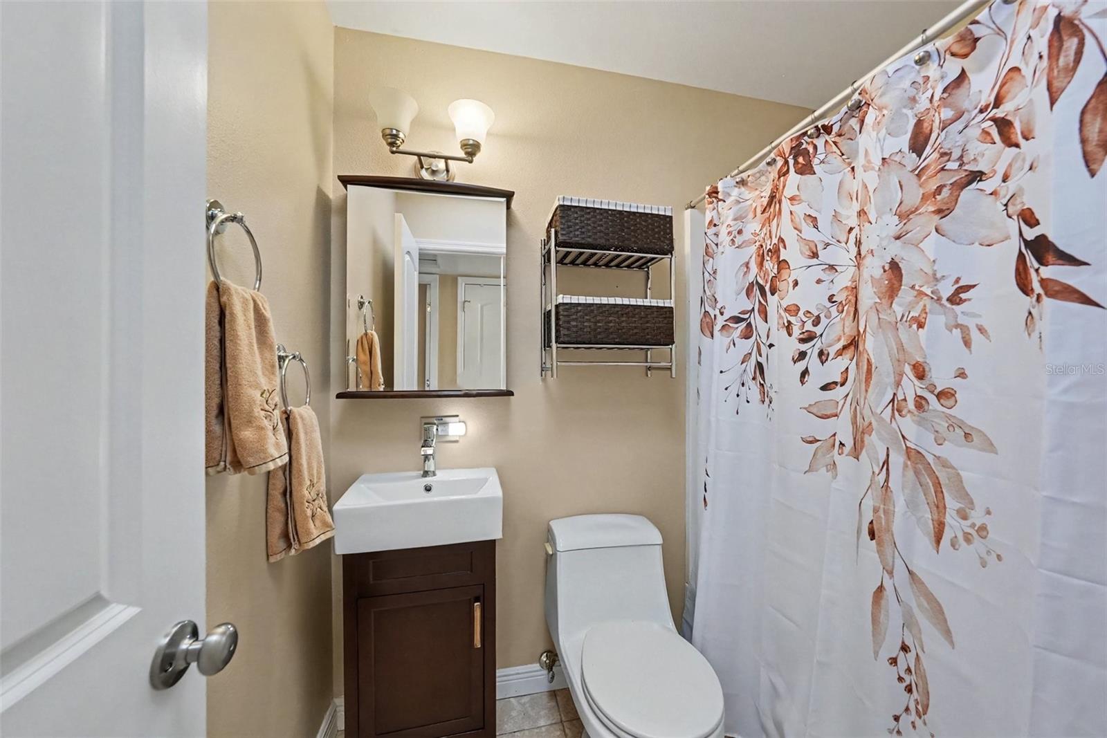 5002 HALIFAX DRIVE, Tampa, FL 33615