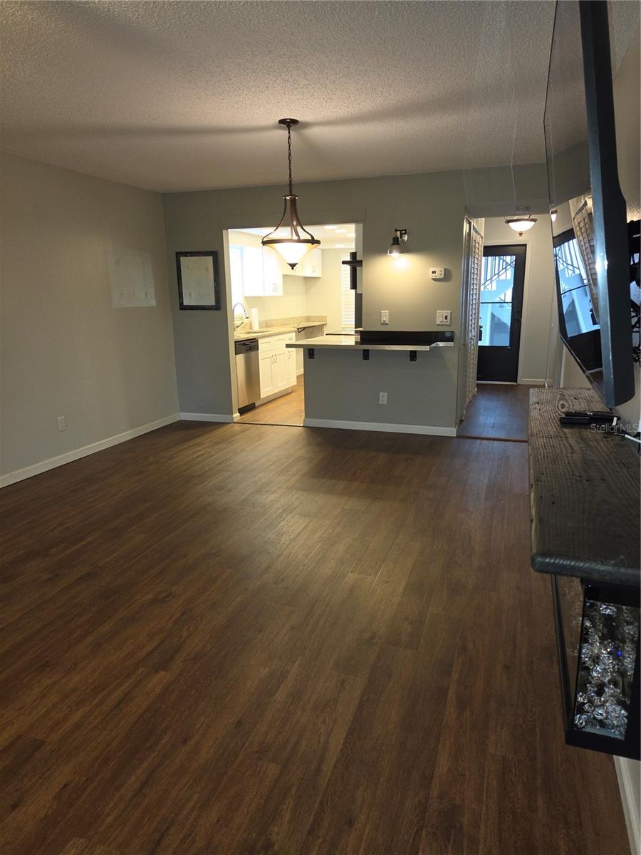 5943 CALAIS BOULEVARD N, #6, St Petersburg, FL 33714