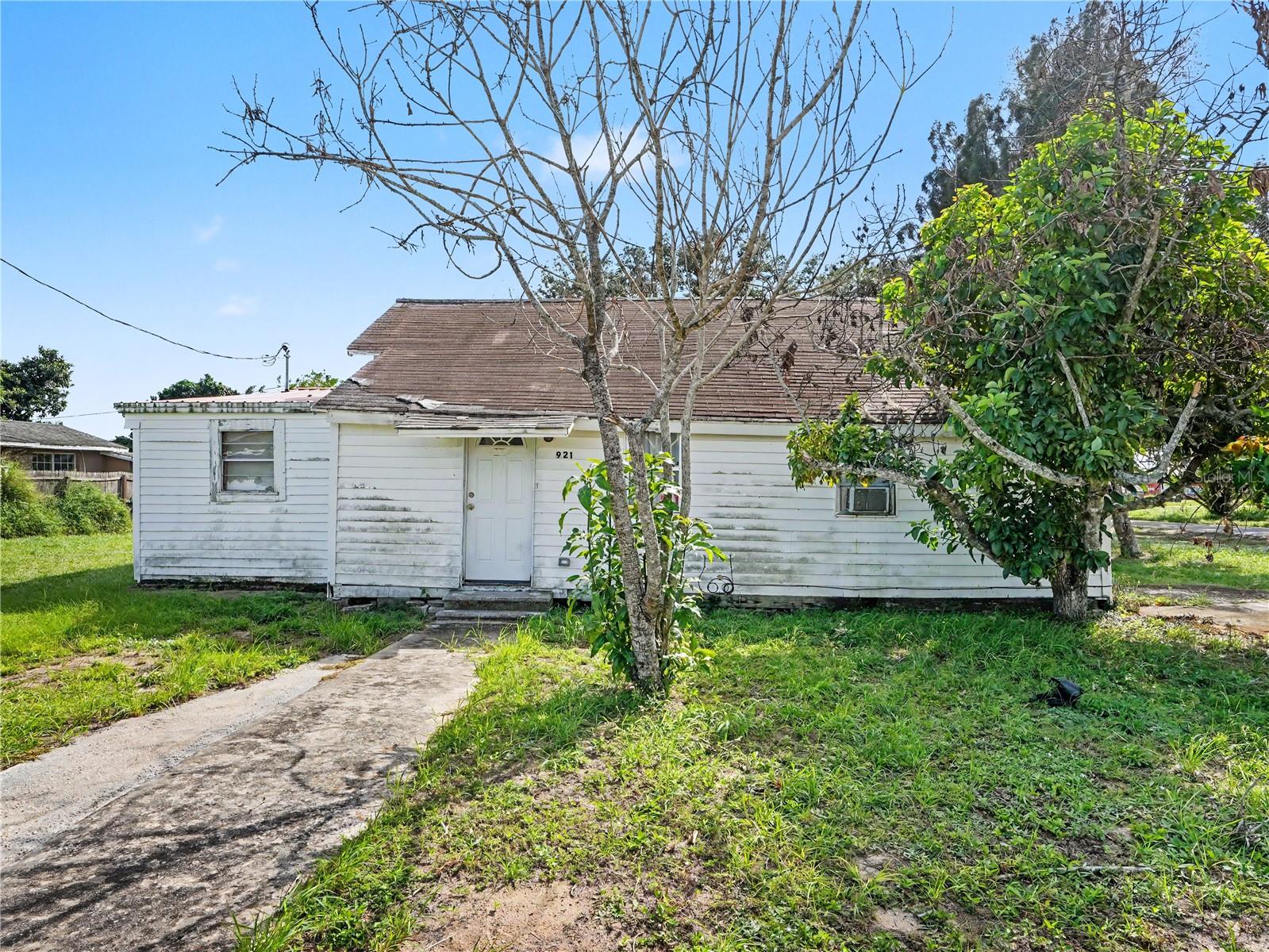 921 W CORNELL STREET, Avon Park, FL 33825