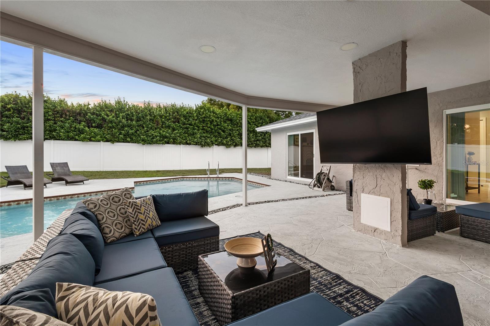COVERED PATIO