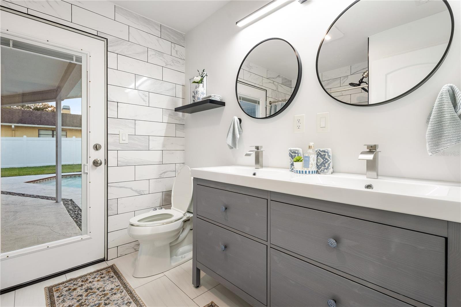 GUEST BATH WITH POOL ACCESS
