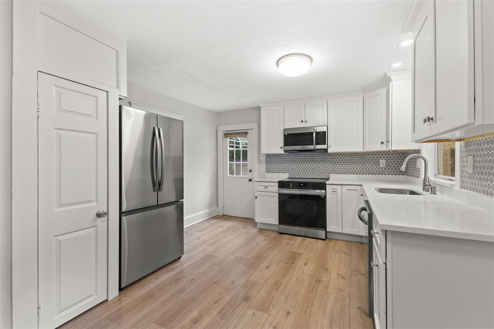 6303 N KING STREET, Tampa, FL 33604