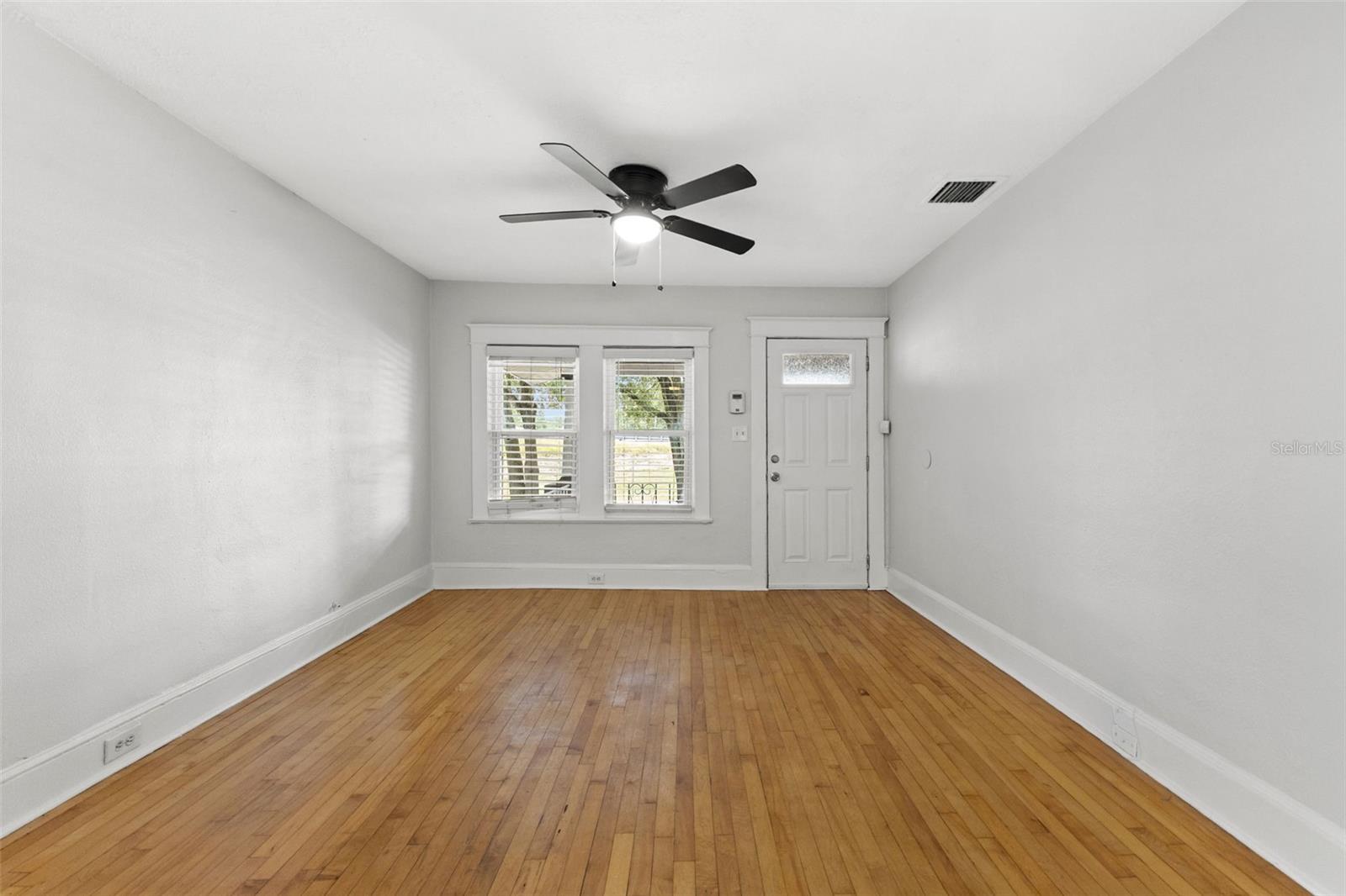 6303 N KING STREET, Tampa, FL 33604