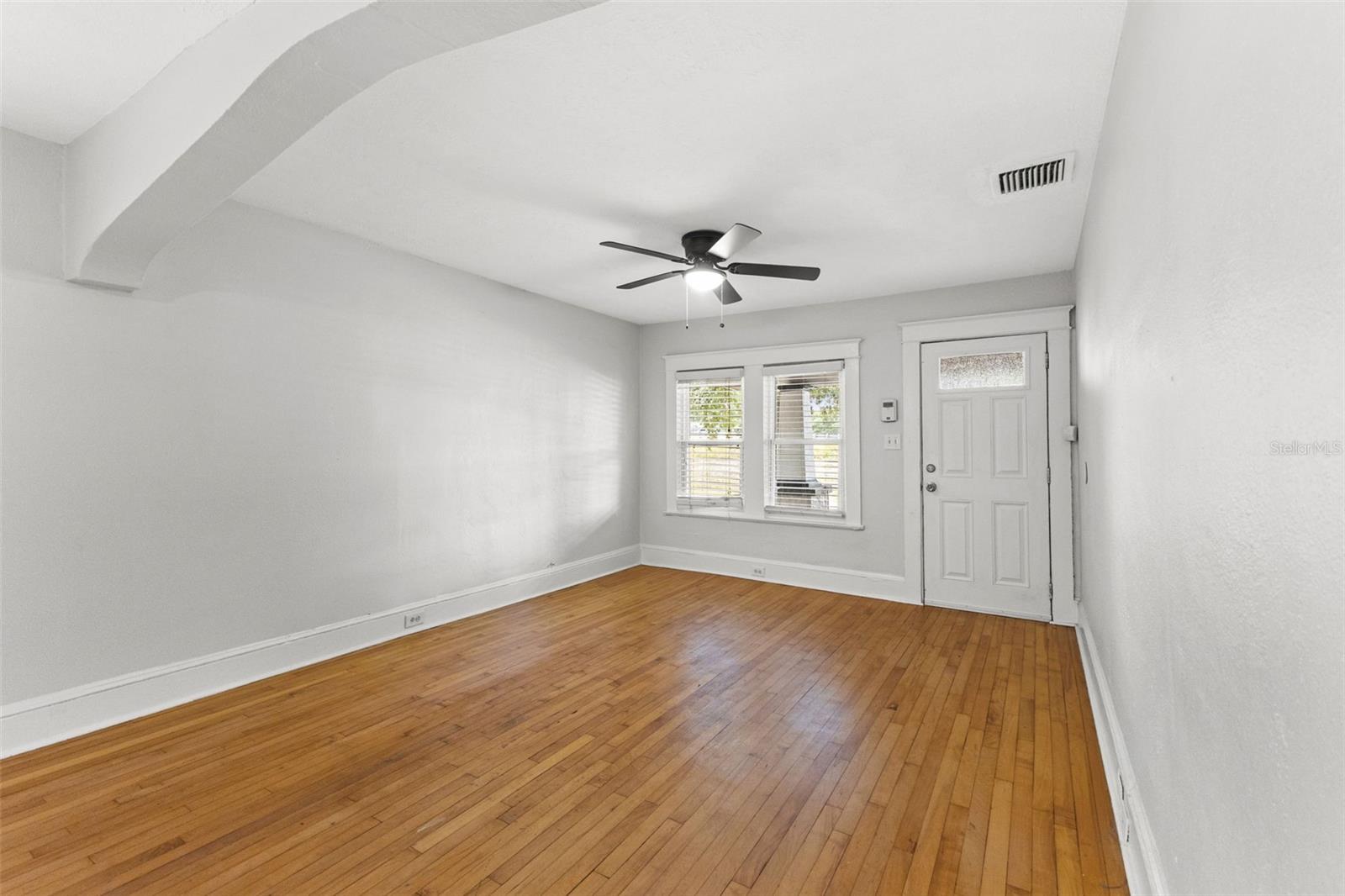 6303 N KING STREET, Tampa, FL 33604