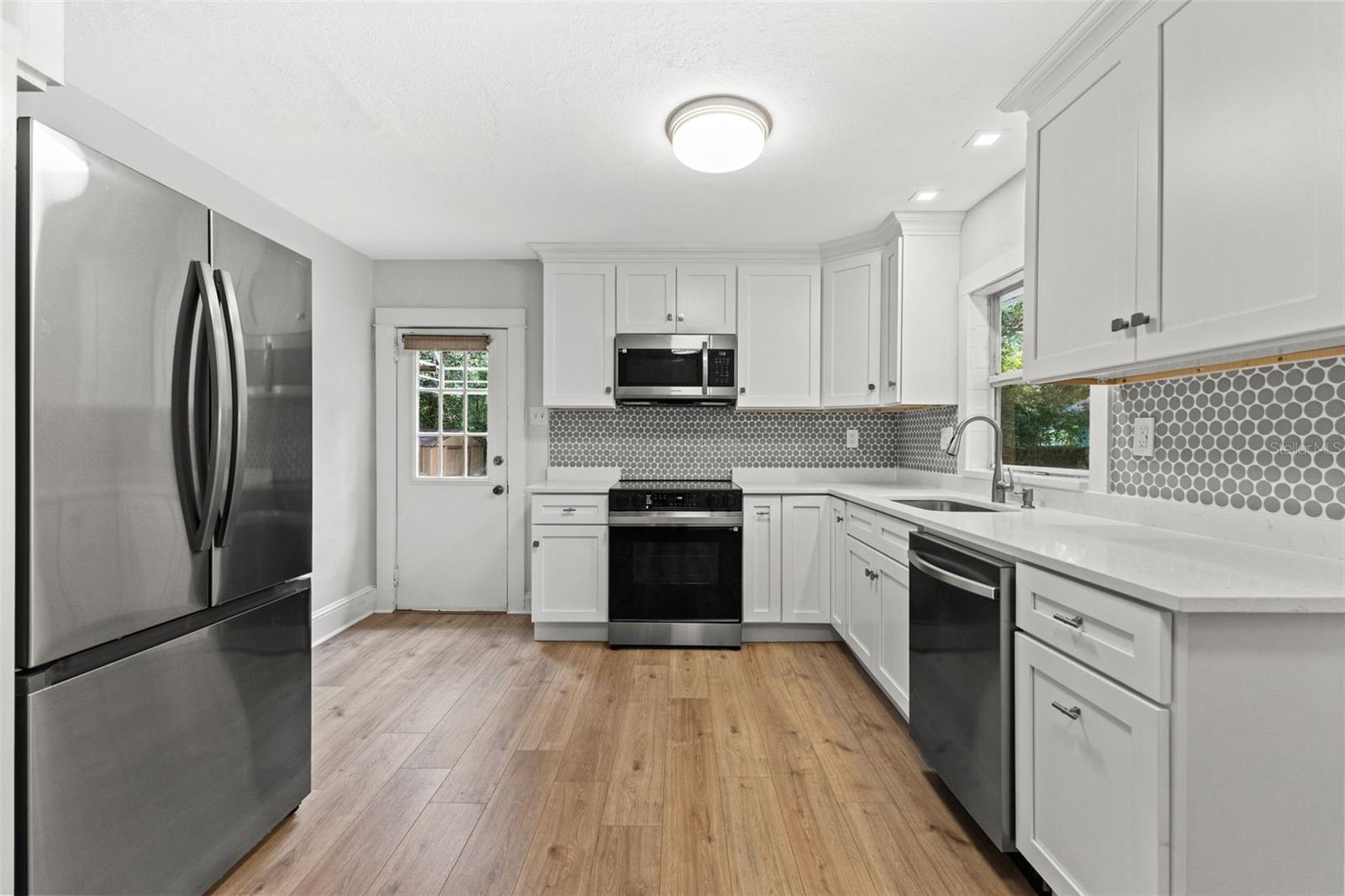 6303 N KING STREET, Tampa, FL 33604