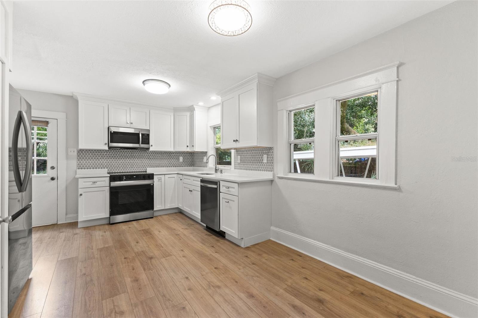 6303 N KING STREET, Tampa, FL 33604