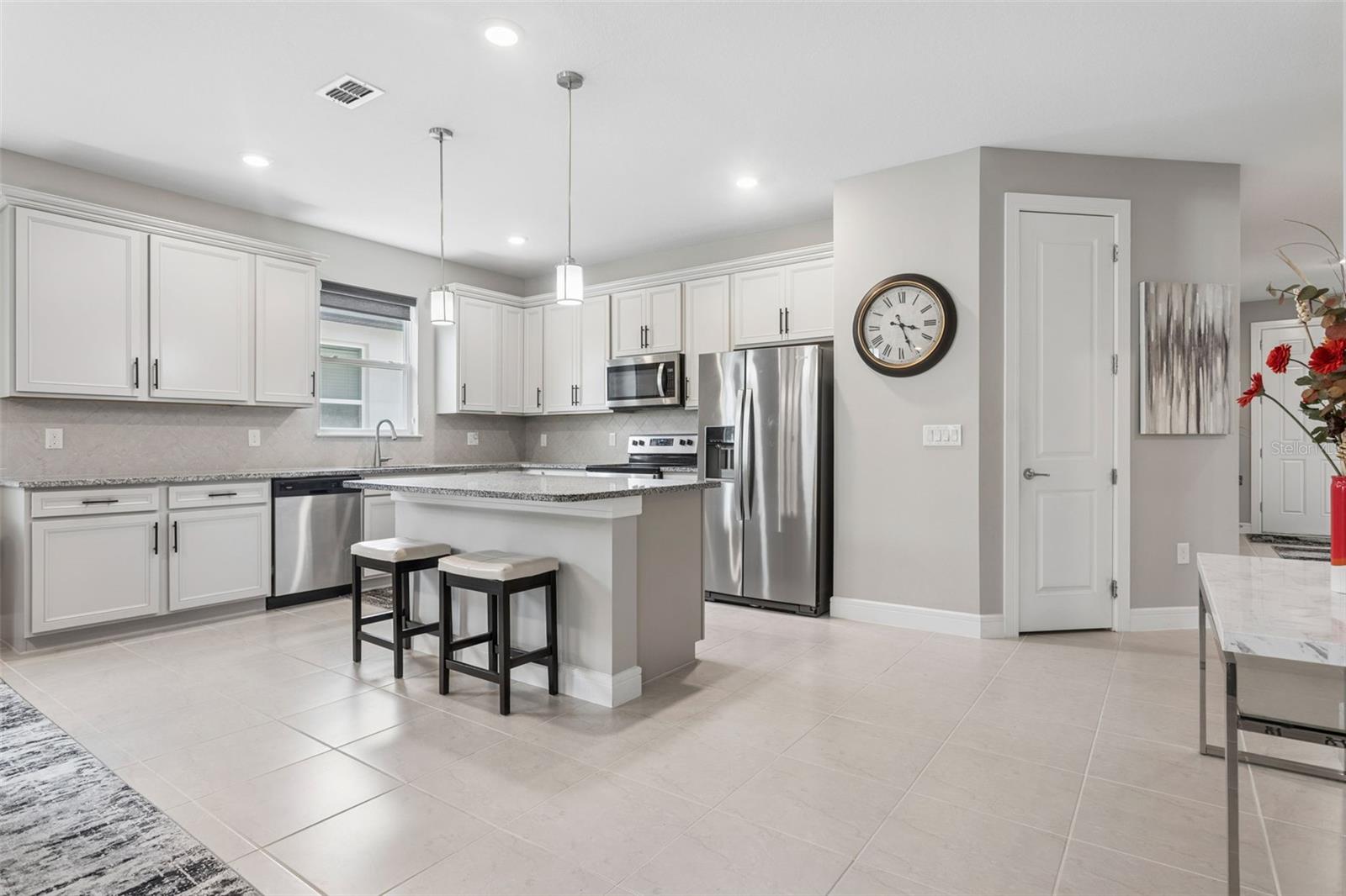 6382 BRADFORD WOODS DRIVE, Zephyrhills, FL 33542 6382 BRADFORD WOODS DRIVE, Zephyrhills, FL 33542