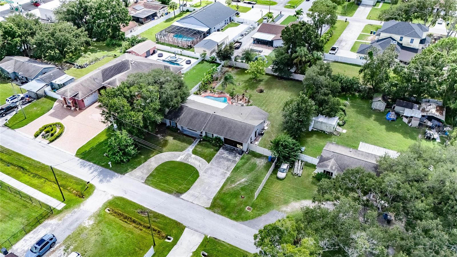 8904 W FLORA STREET, Tampa, FL 33615