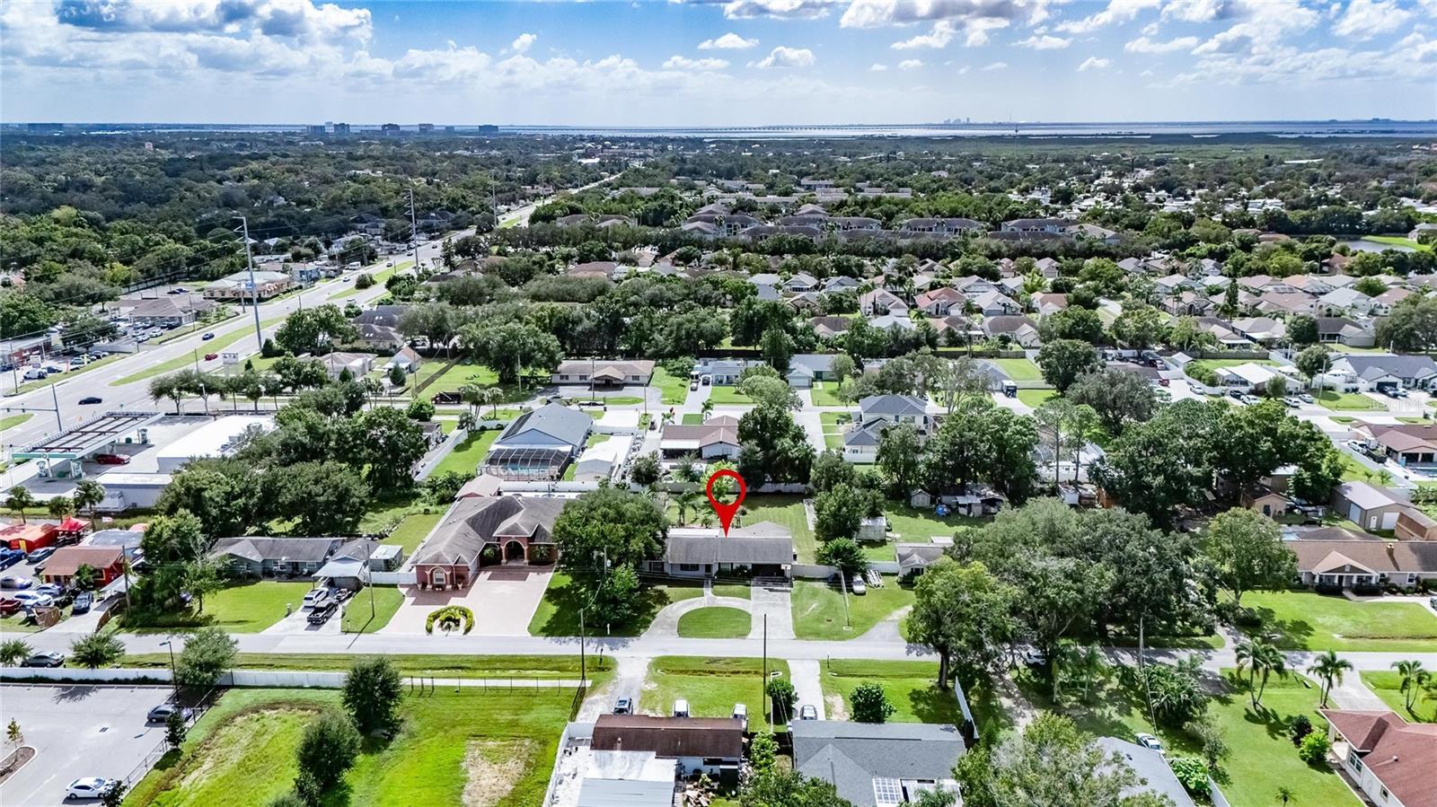 8904 W FLORA STREET, Tampa, FL 33615