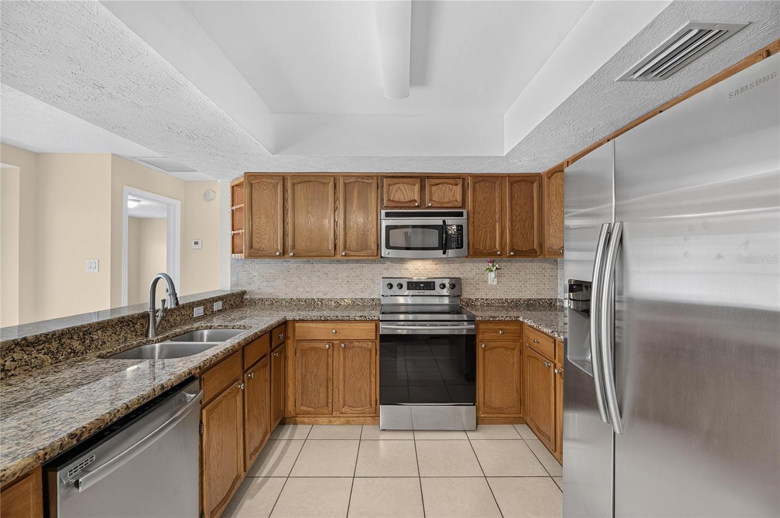 8904 W FLORA STREET, Tampa, FL 33615