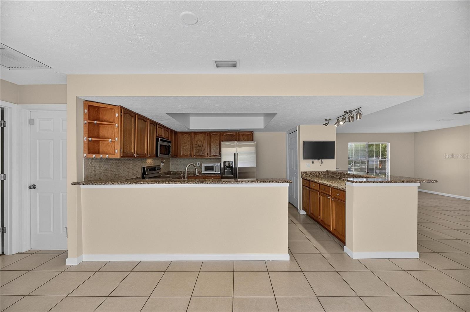 8904 W FLORA STREET, Tampa, FL 33615