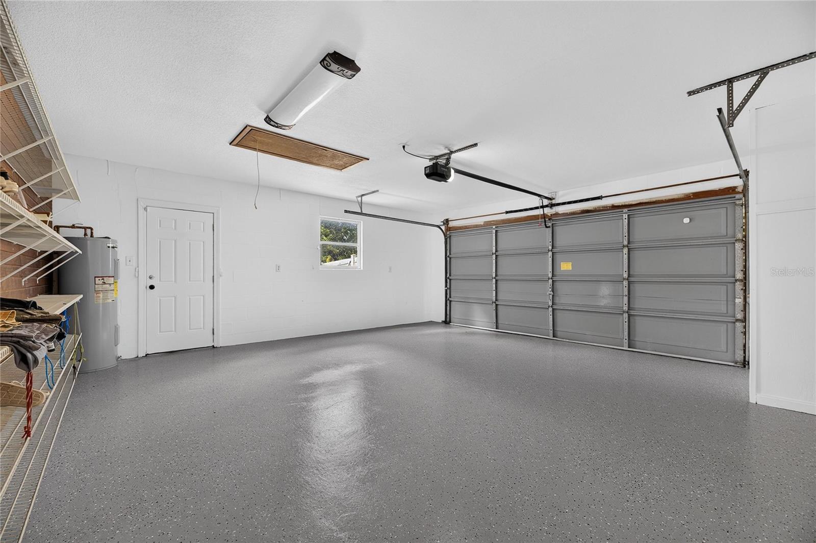 8904 W FLORA STREET, Tampa, FL 33615