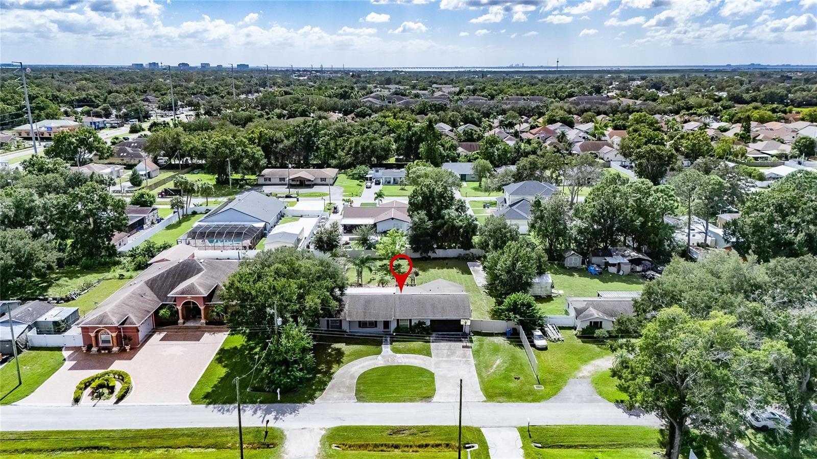 8904 W FLORA STREET, Tampa, FL 33615