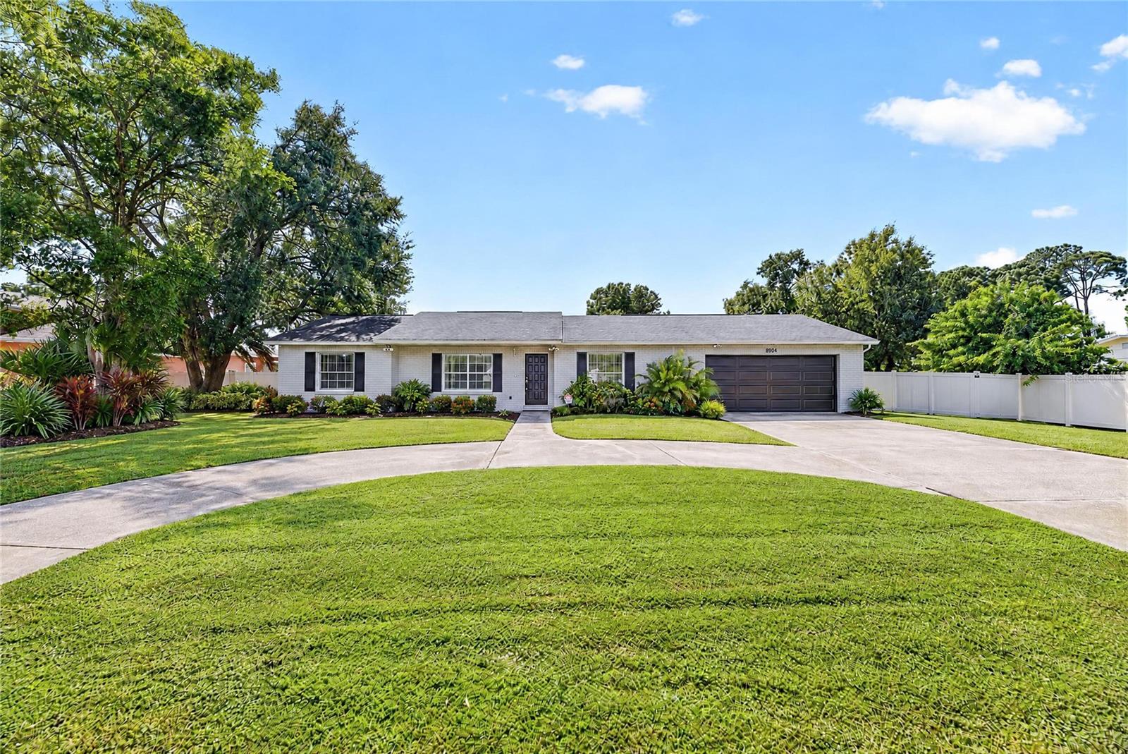 8904 W FLORA STREET, Tampa, FL 33615
