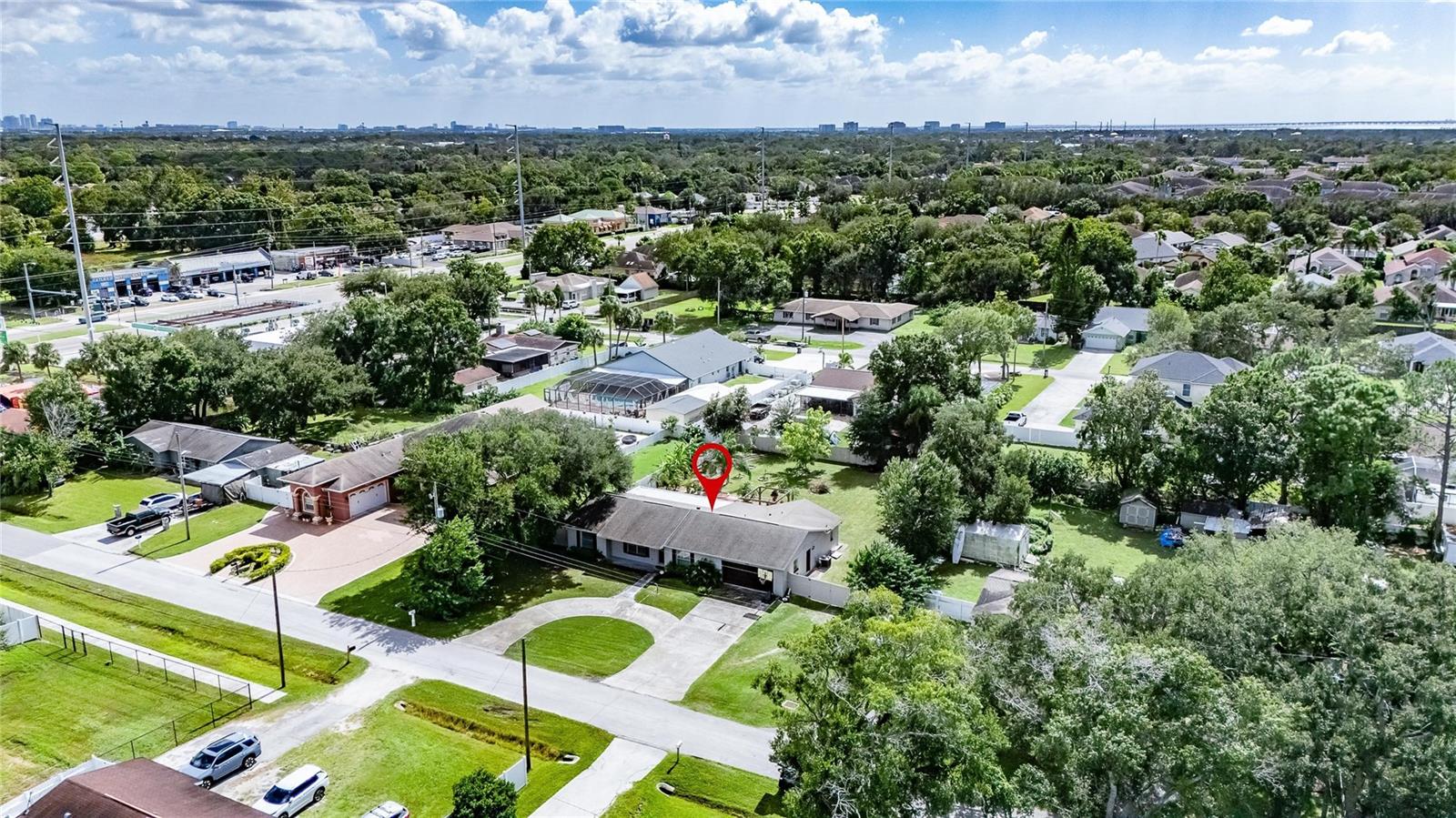8904 W FLORA STREET, Tampa, FL 33615