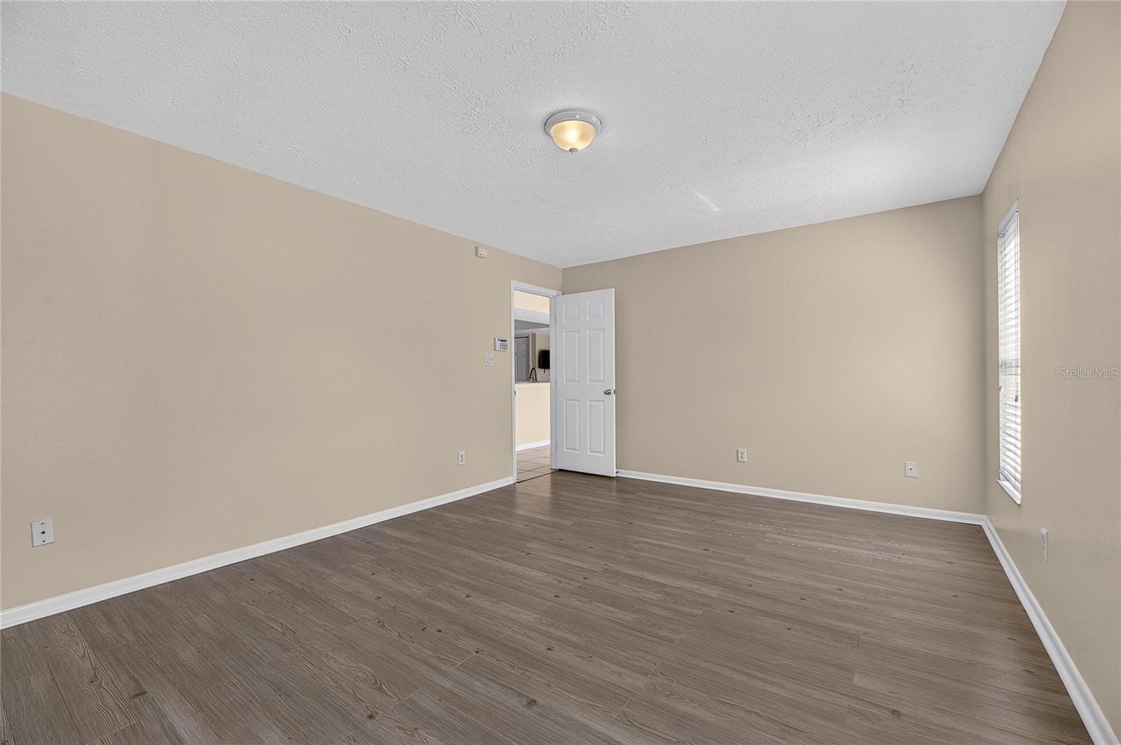 8904 W FLORA STREET, Tampa, FL 33615