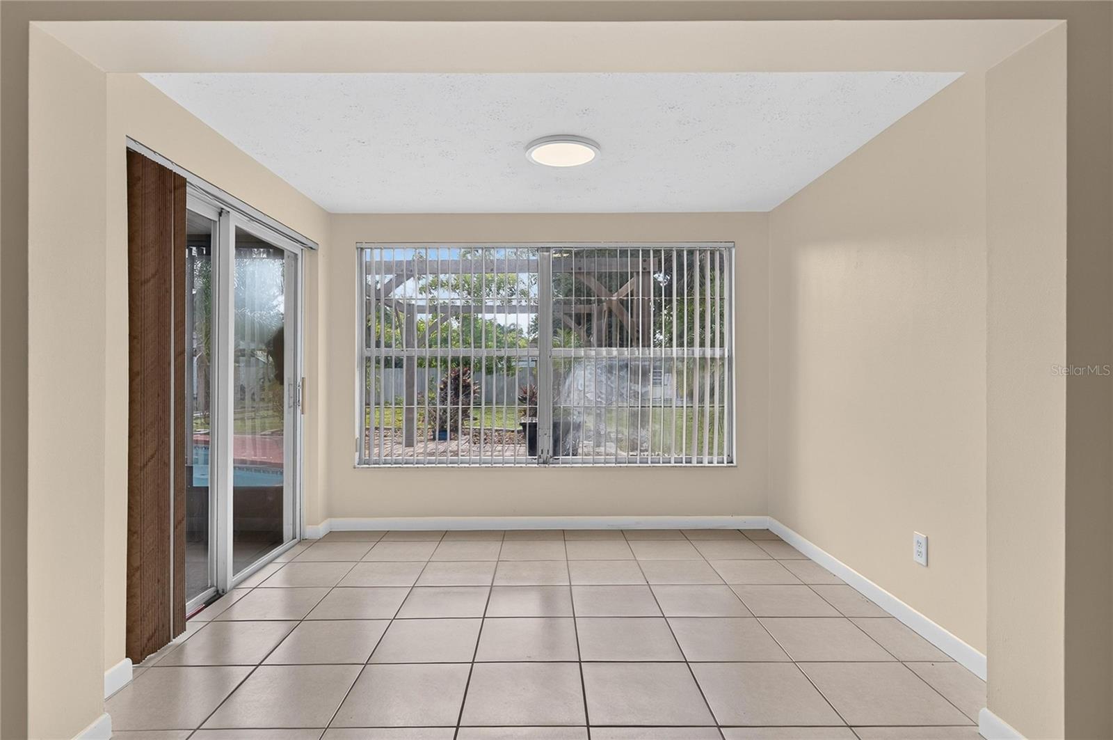 8904 W FLORA STREET, Tampa, FL 33615