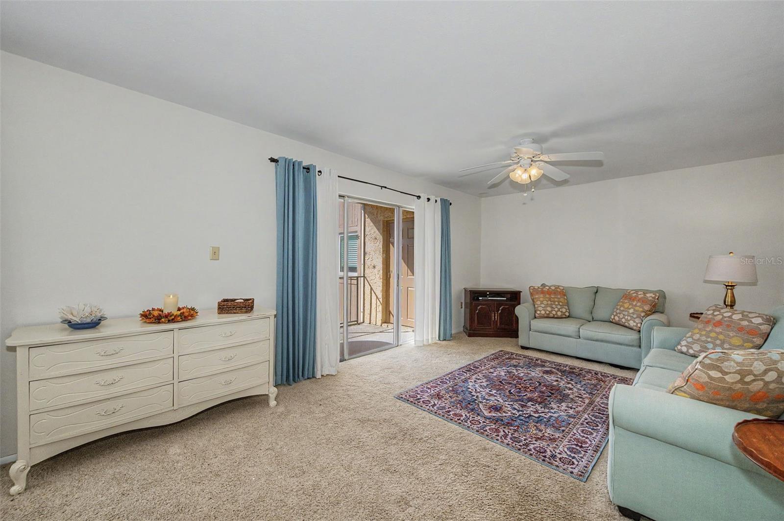 1575 GREENLEA DRIVE, #4, Clearwater, FL 33755 1575 GREENLEA DRIVE, #4, Clearwater, FL 33755