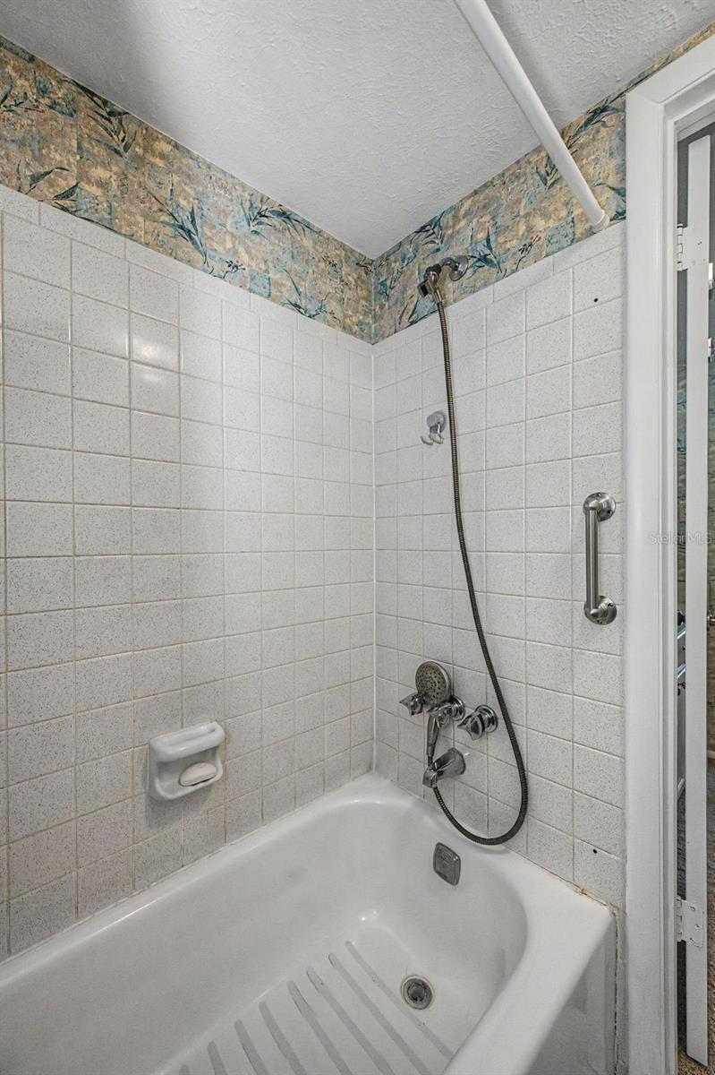 1575 GREENLEA DRIVE, #4, Clearwater, FL 33755
