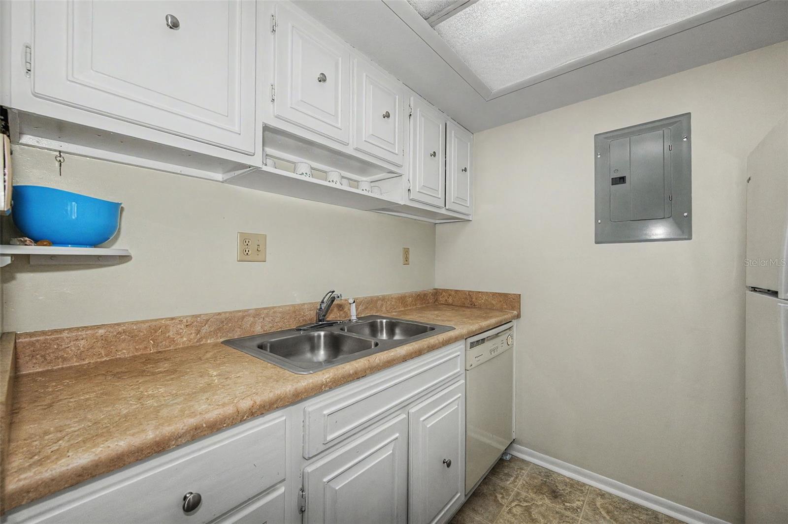 1575 GREENLEA DRIVE, #4, Clearwater, FL 33755