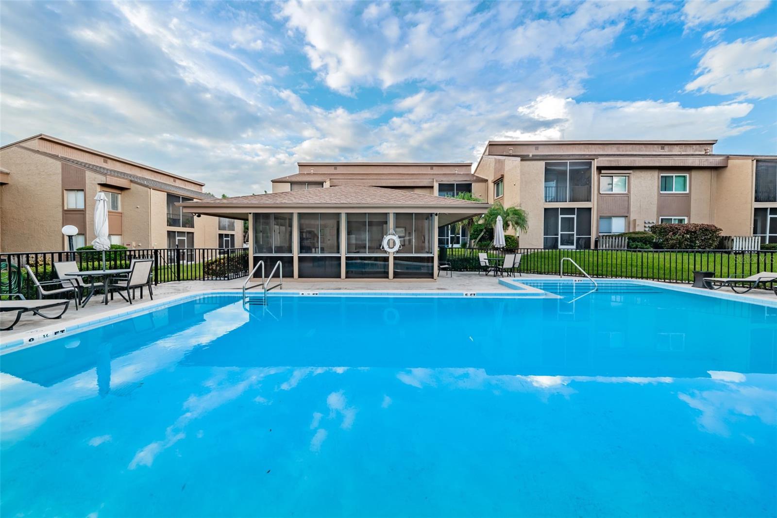 1575 GREENLEA DRIVE, #4, Clearwater, FL 33755 1575 GREENLEA DRIVE, #4, Clearwater, FL 33755
