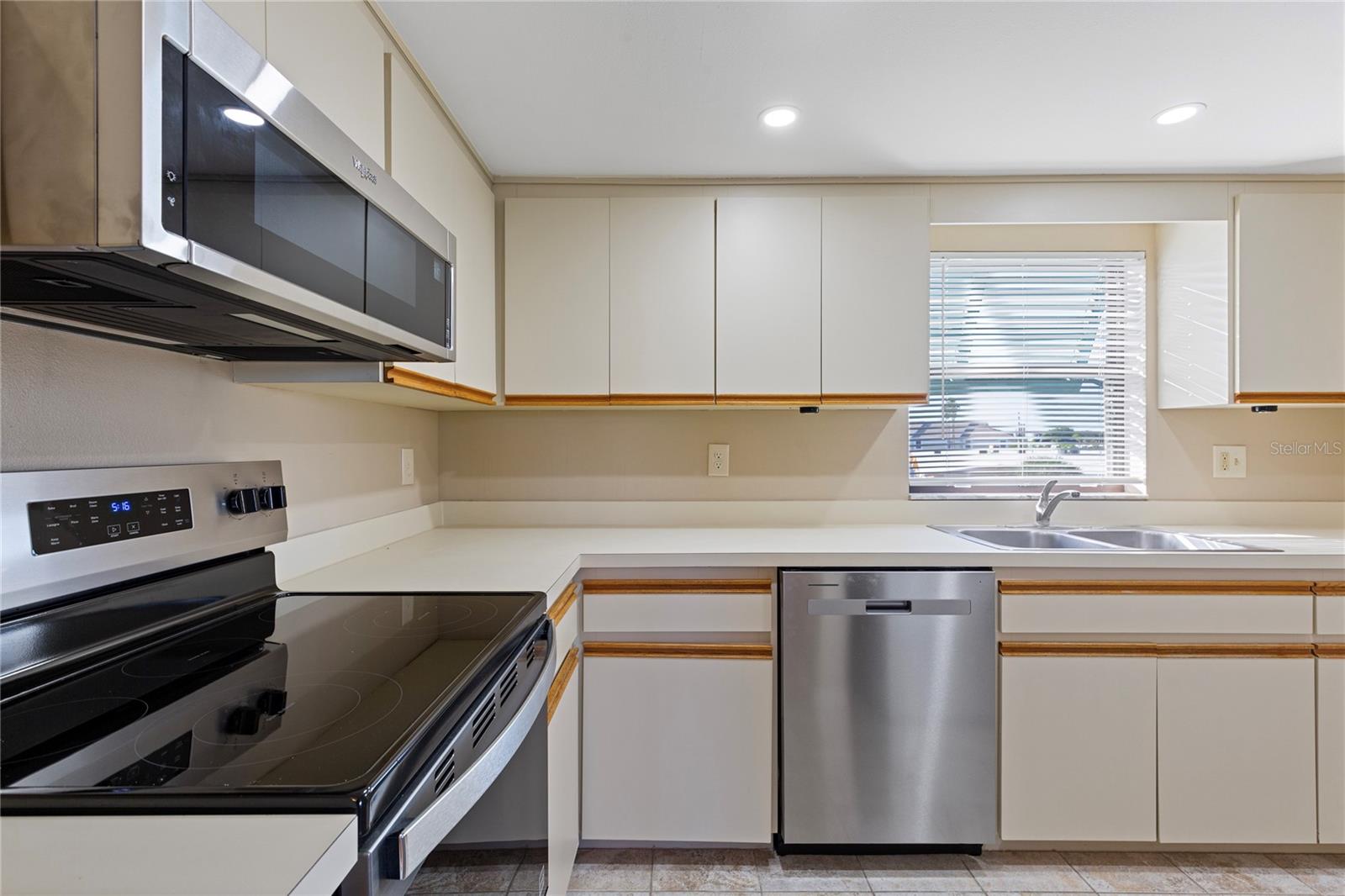 145 116TH AVENUE, #301, Treasure Island, FL 33706