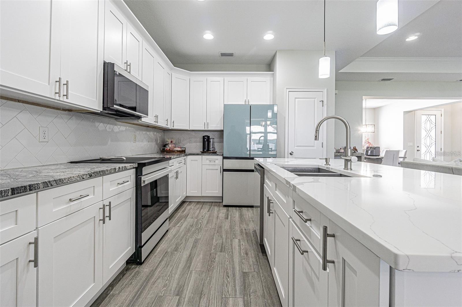 8510 DEE CIRCLE, Riverview, FL 33569 8510 DEE CIRCLE, Riverview, FL 33569