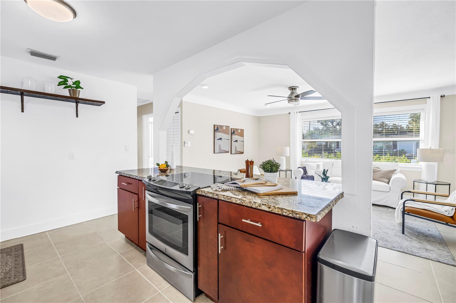 6173 37TH AVENUE N, St Petersburg, FL 33710
