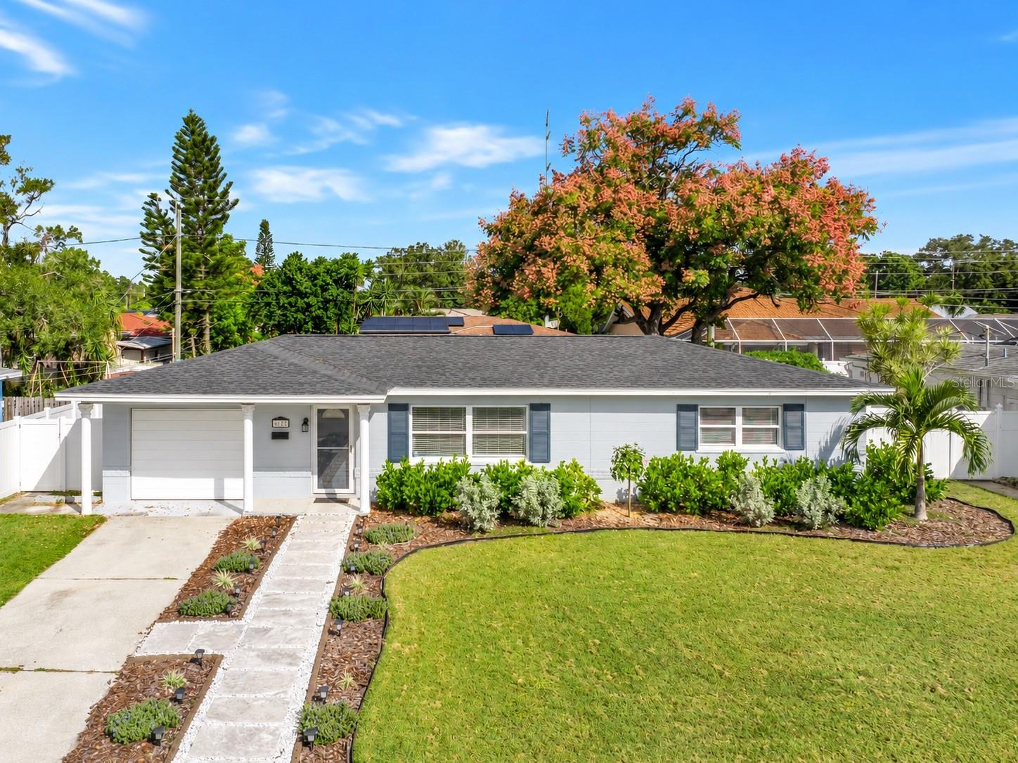 YOUR HOME AWAITS IN SHERYL MANOR YOUR HOME AWAITS IN SHERYL MANOR