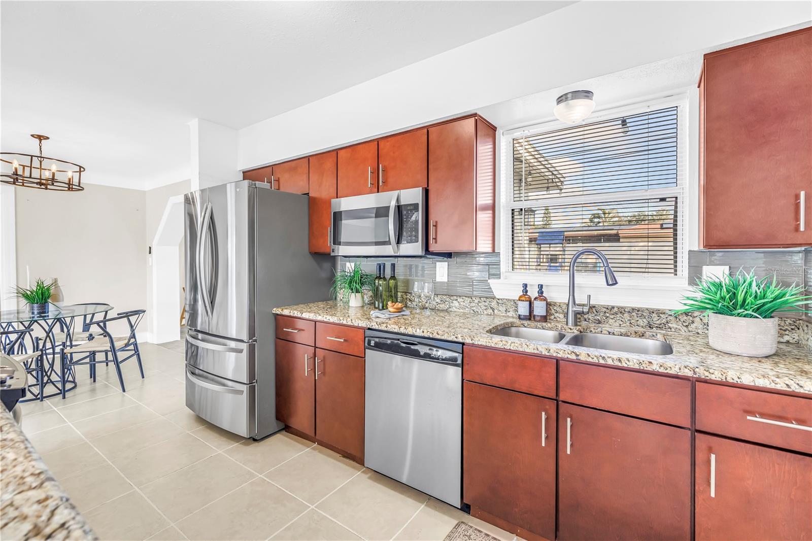 6173 37TH AVENUE N, St Petersburg, FL 33710