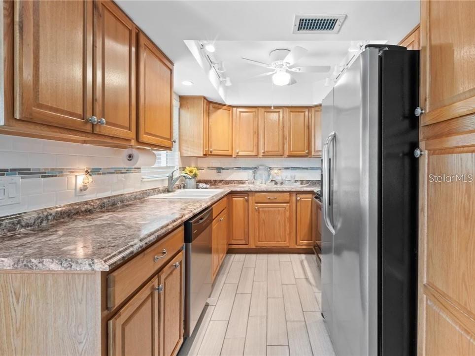 1250 S PINELLAS AVENUE, #1007, Tarpon Springs, FL 34689