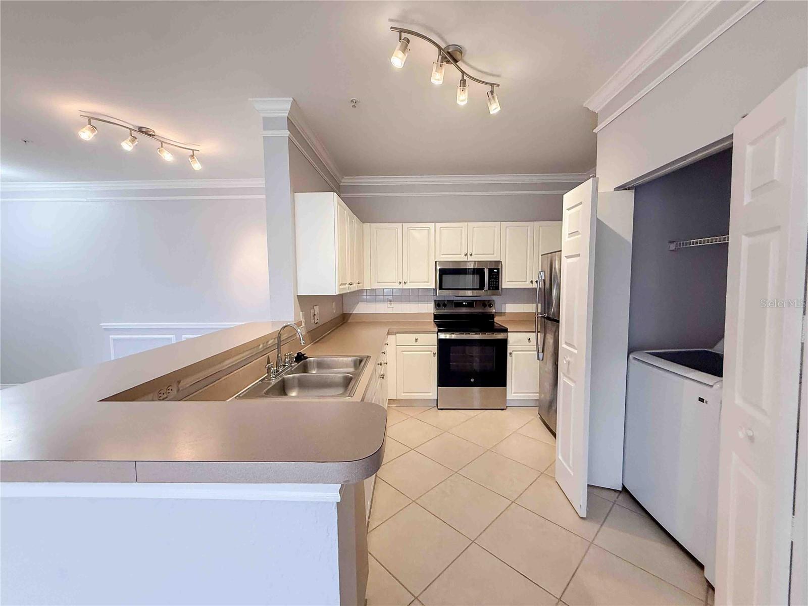 Kitchen and Laundry area