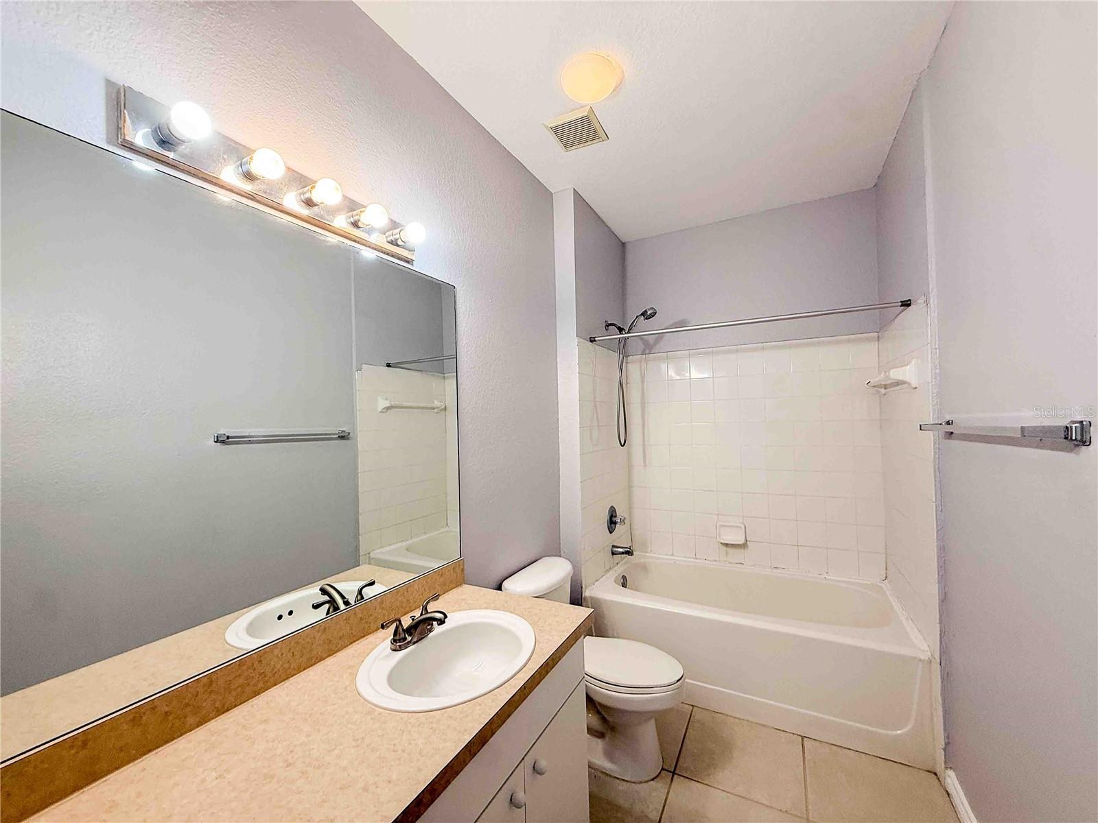 bedroom 2 tub and shower combo