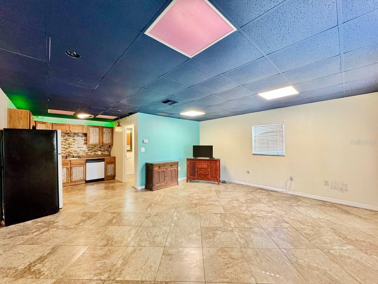 18 W ORANGE STREET, Tarpon Springs, FL 34689