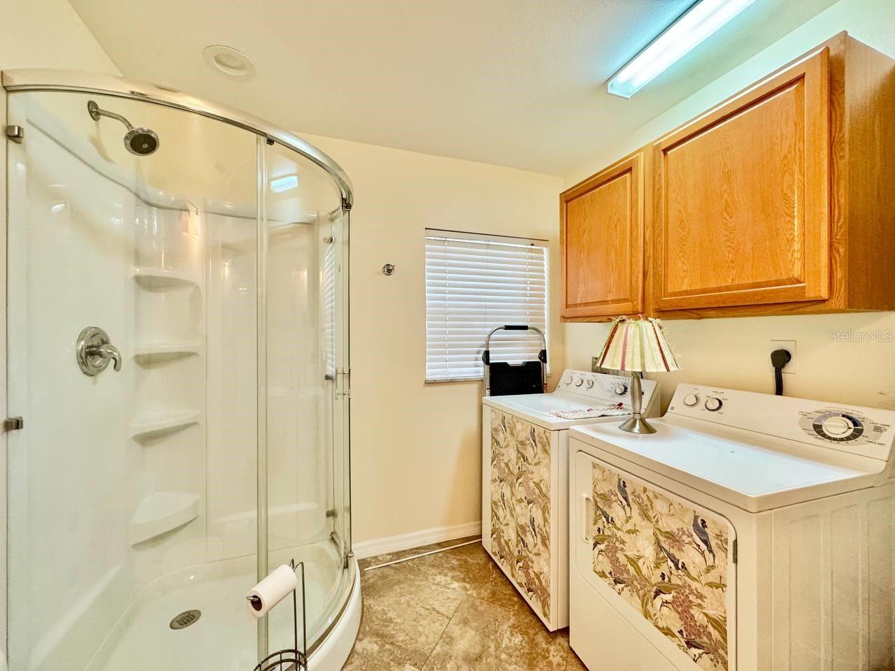 18 W ORANGE STREET, Tarpon Springs, FL 34689