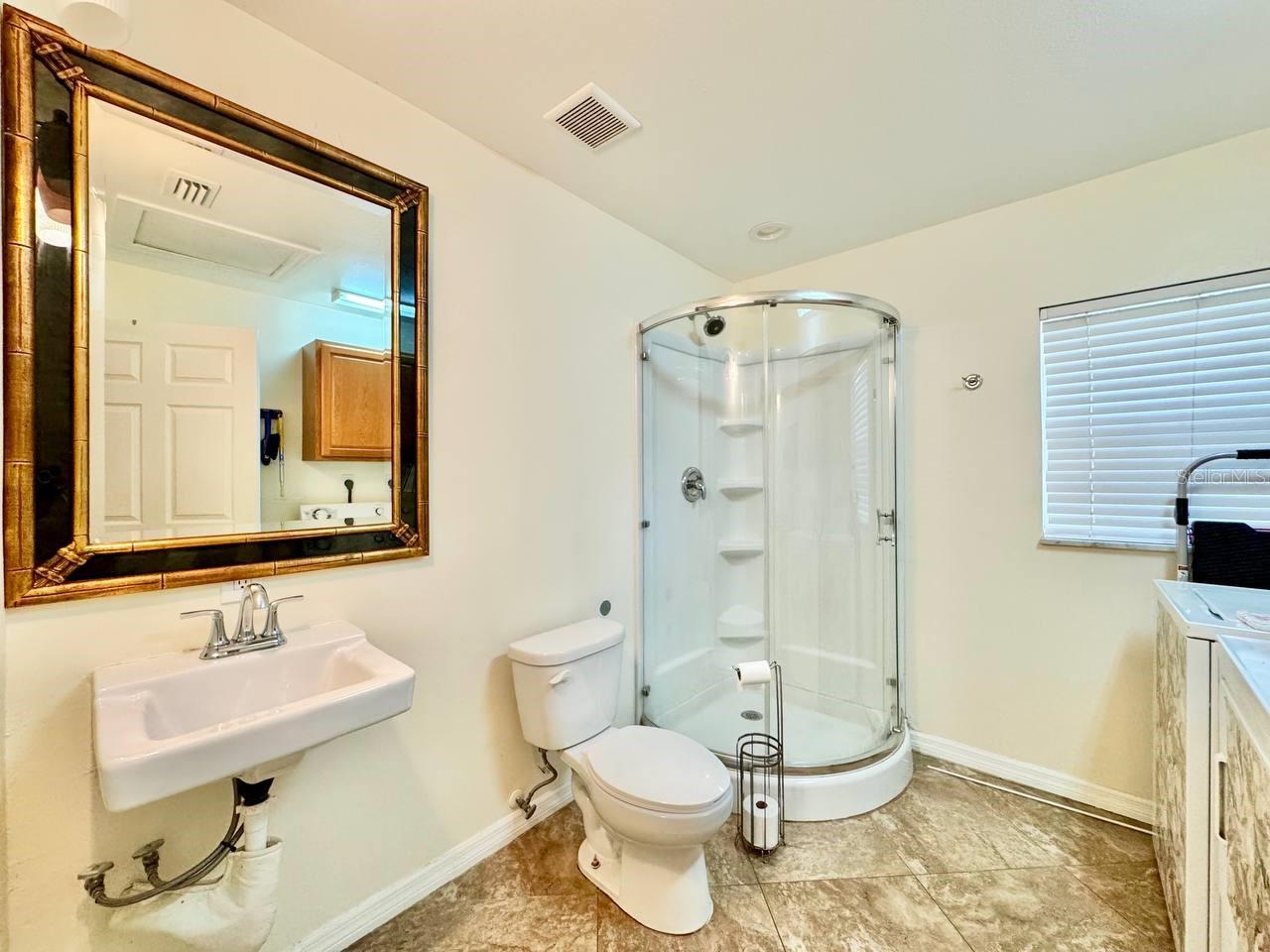 18 W ORANGE STREET, Tarpon Springs, FL 34689