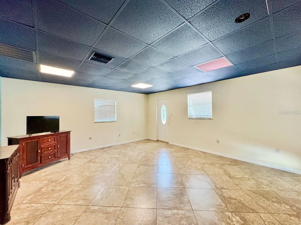 18 W ORANGE STREET, Tarpon Springs, FL 34689