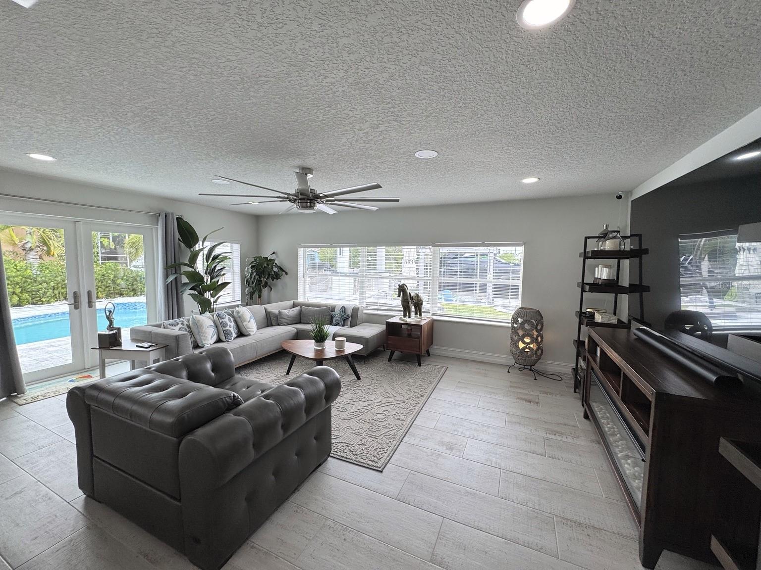 759 KINGSTON COURT, Apollo Beach, FL 33572