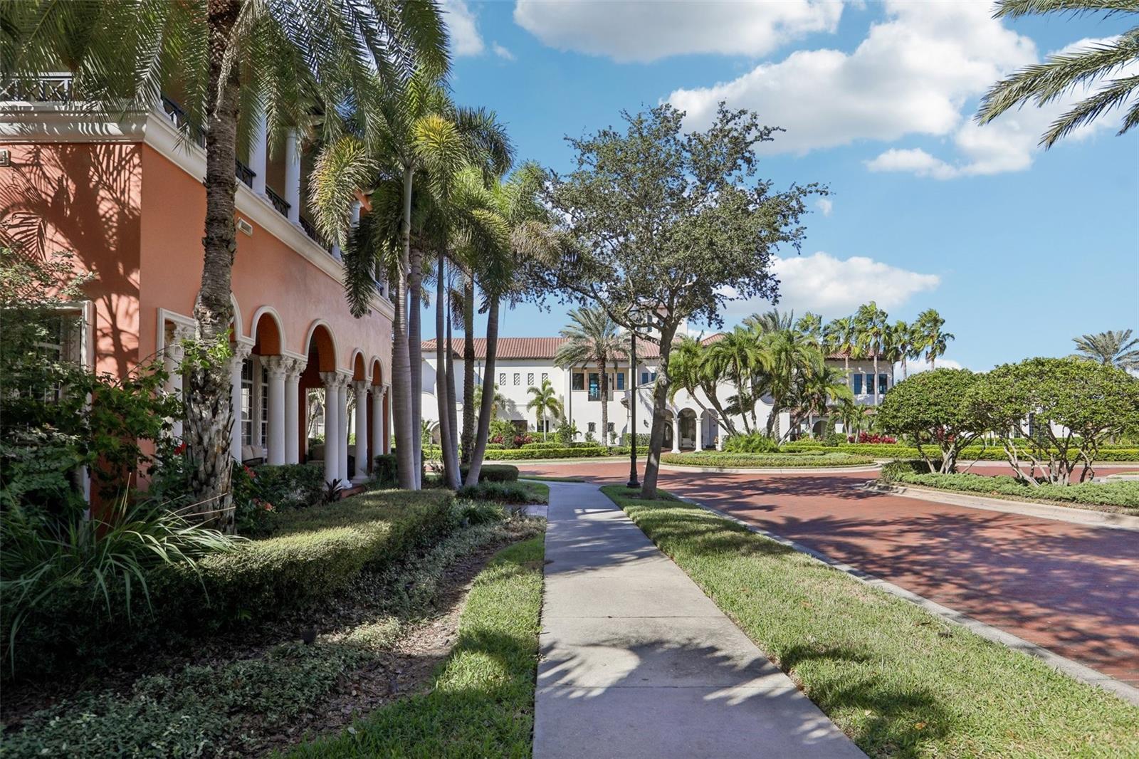 4912 YACHT CLUB, Tampa, FL 33616