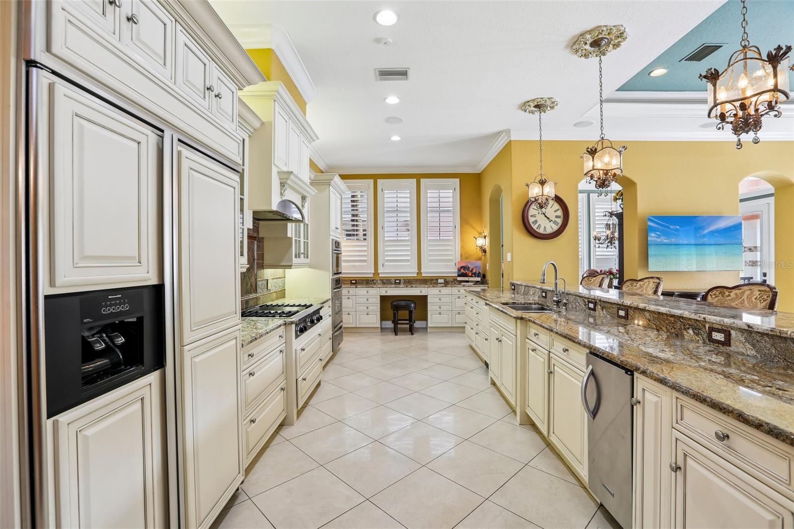 4912 YACHT CLUB, Tampa, FL 33616
