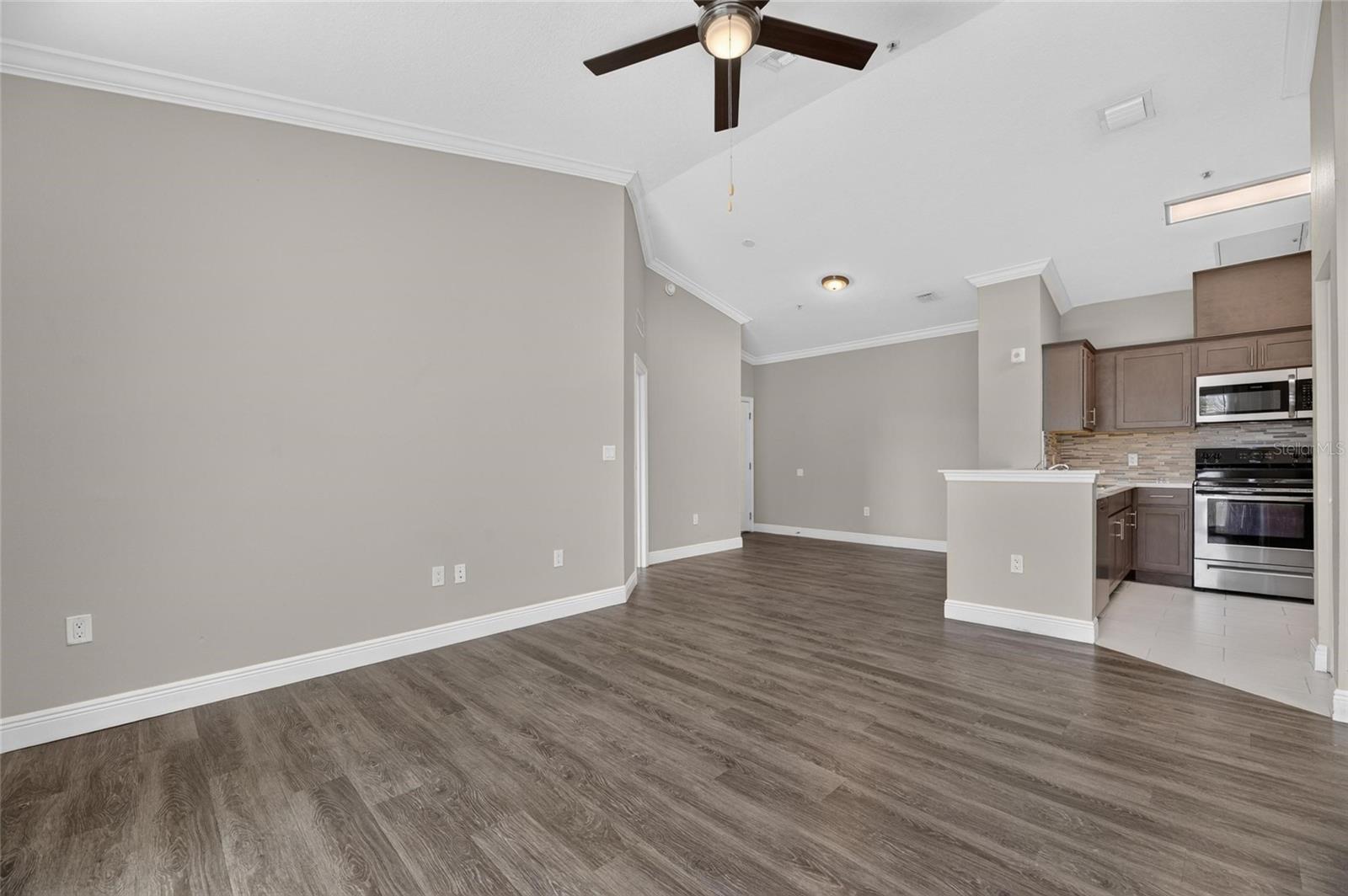 5617 LEGACY CRESCENT PLACE, #301, Riverview, FL 33578 5617 LEGACY CRESCENT PLACE, #301, Riverview, FL 33578