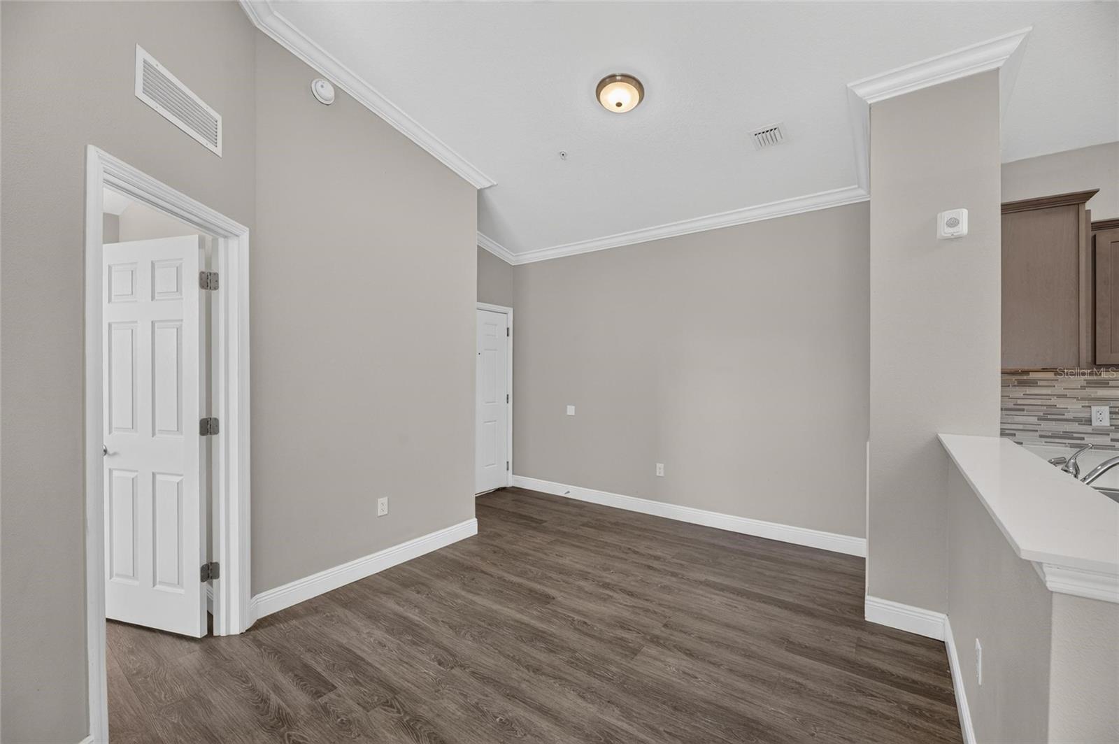 5617 LEGACY CRESCENT PLACE, #301, Riverview, FL 33578 5617 LEGACY CRESCENT PLACE, #301, Riverview, FL 33578