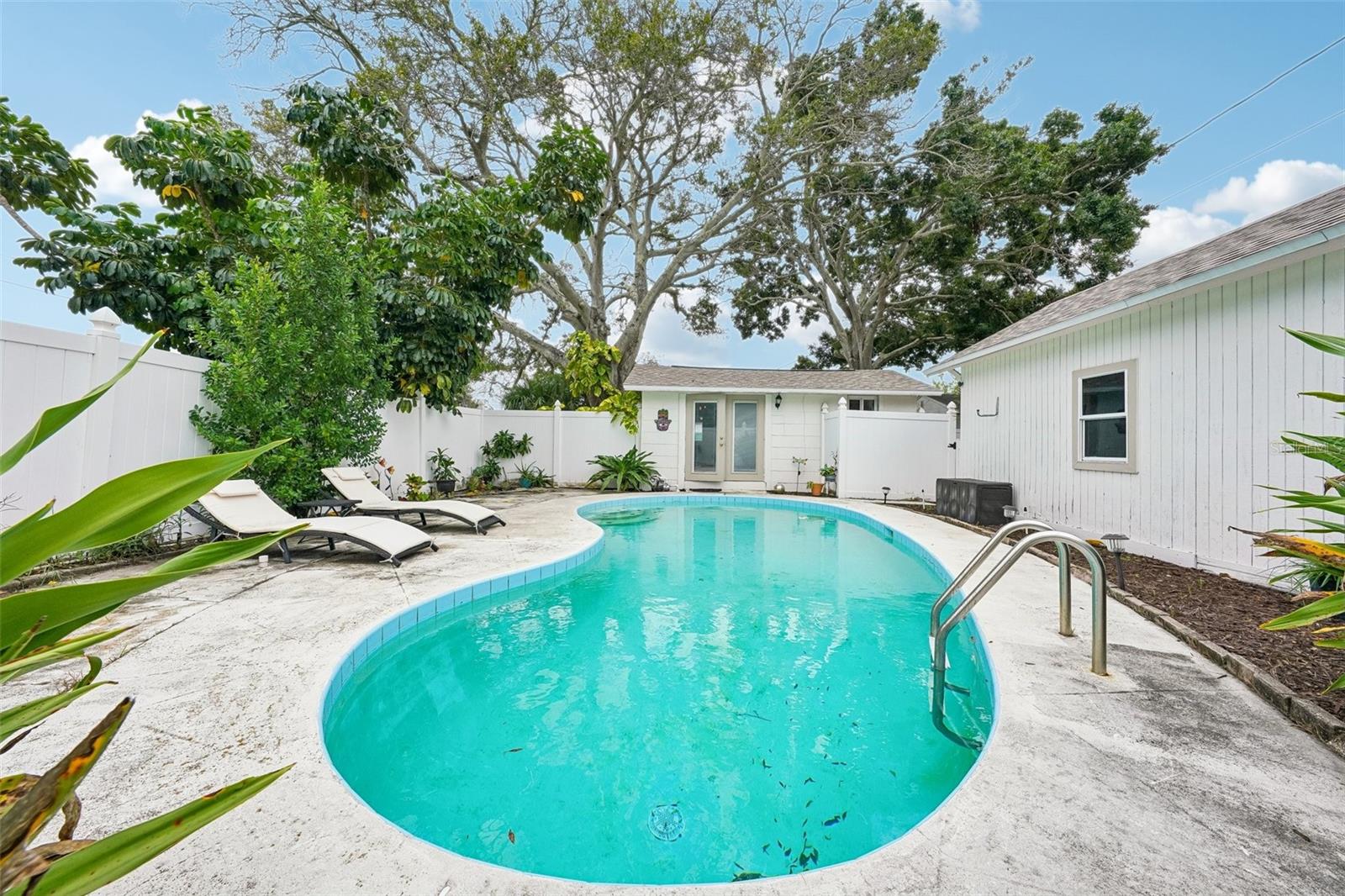 4601 16TH AVENUE N, St Petersburg, FL 33713