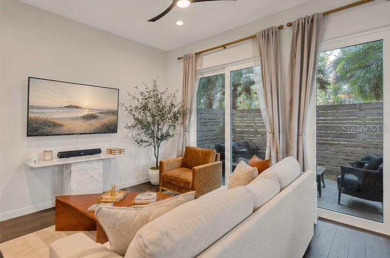 349 7TH STREET S, St Petersburg, FL 33701
