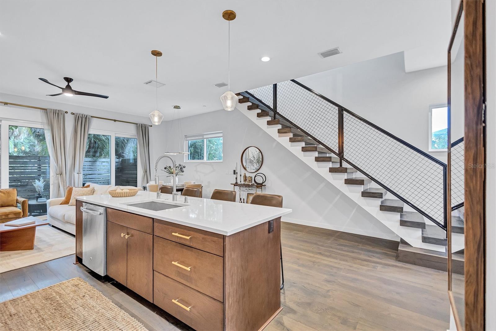 349 7TH STREET S, St Petersburg, FL 33701