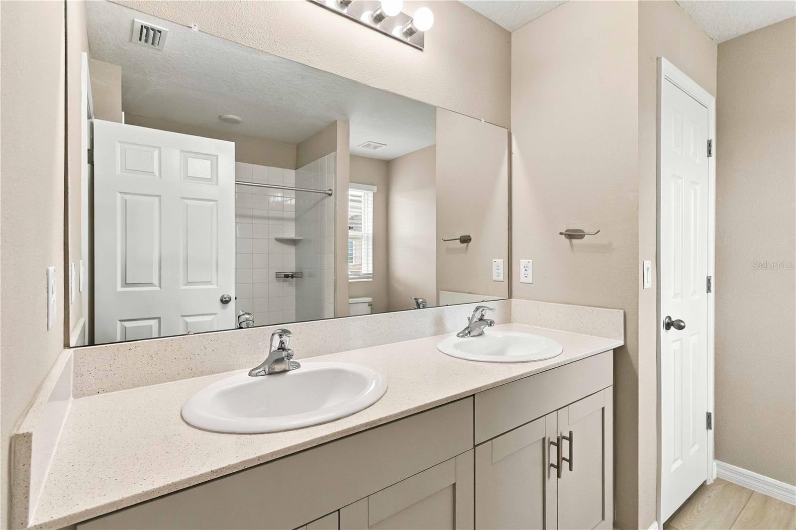 5513 SUMMER SUNSET DRIVE, Apollo Beach, FL 33572